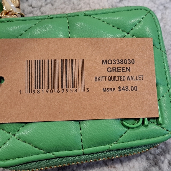 NWT- Green Bkitt Quilted Wallet Crossbody - Picture 5 of 7
